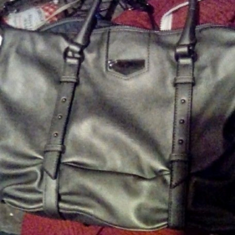 Simply Vera, Vera Wang Grey Leather M/L Shoulder Purse